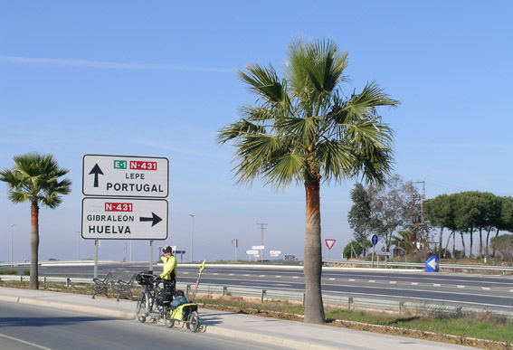 Approaching the border with the Algarve in January - the palm trees are a clue.