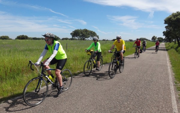 Jen. Marcie and Dave lead the way as we explore the Alentejo on one of our very first cycle tours.